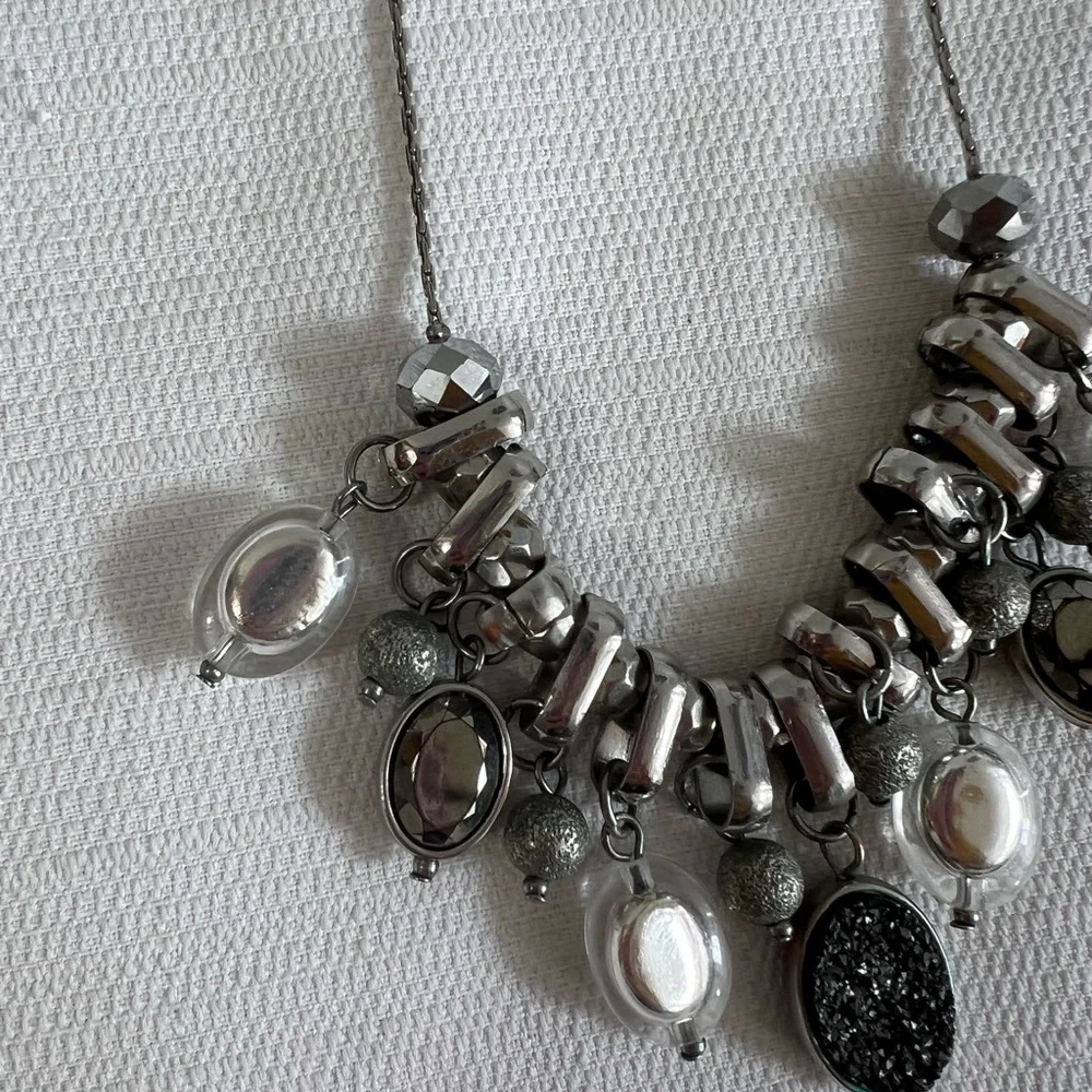 New York and‎ Co necklace
